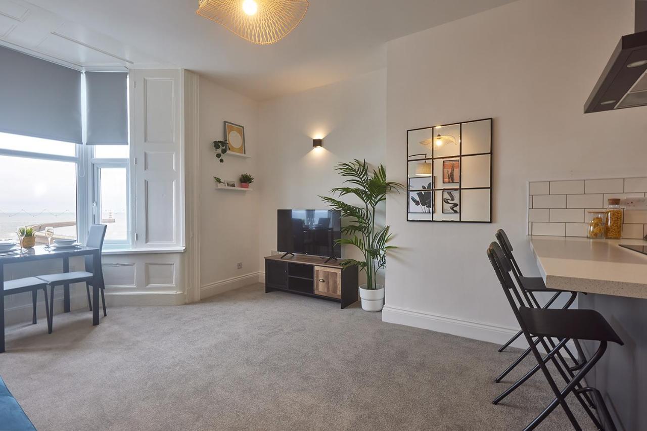 5 Roker Terrace - Seaview Apartments ซันเดอร์แลนด์ ภายนอก รูปภาพ